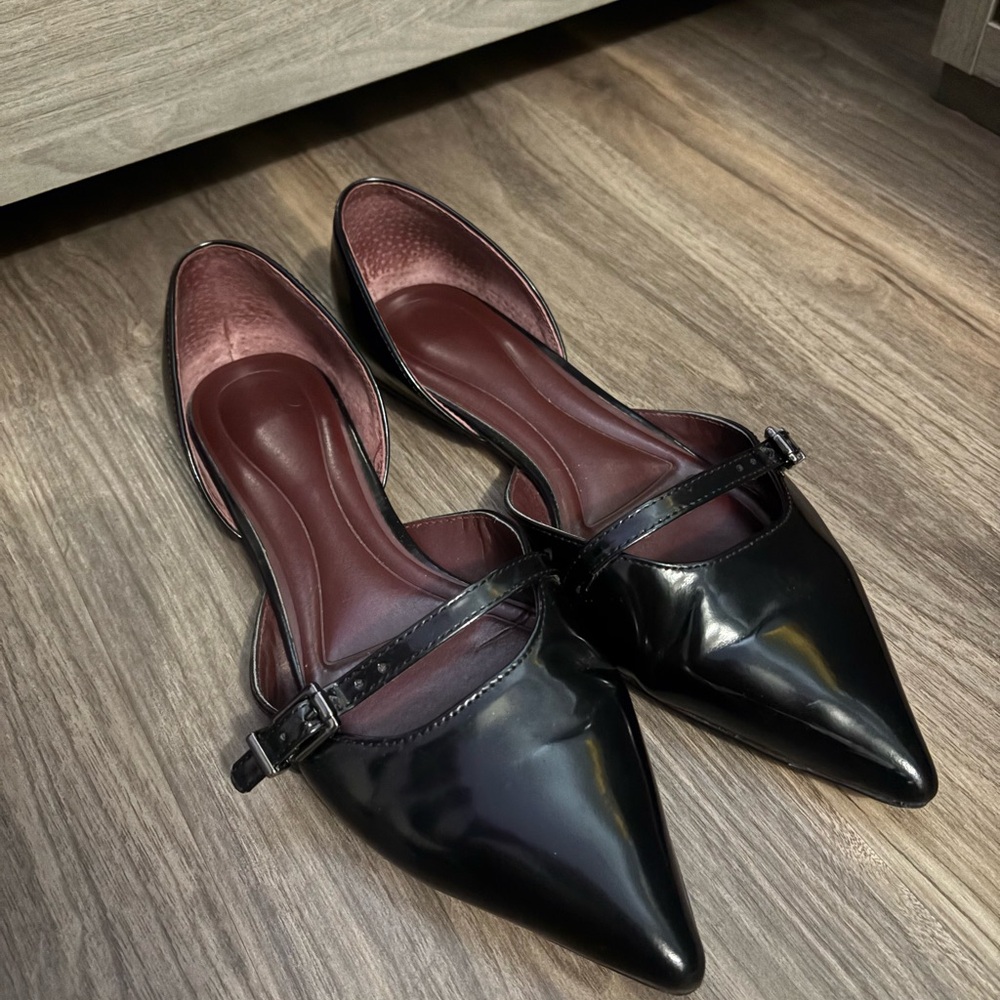 Elegant Black Women's Flats